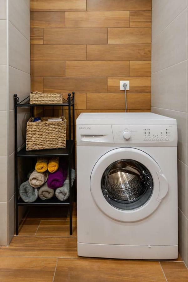 Upscale And Spacious 3Br Home Salonicco Esterno foto